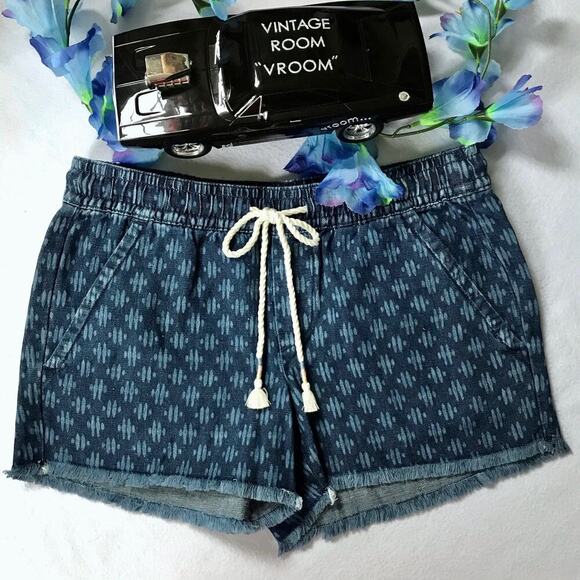 LOFT NWT Dark Wash Pull on Shorts S - Picture 2 of 9